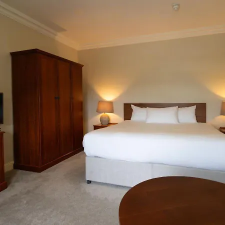 Abbey Court 3*