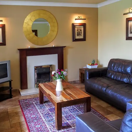 Abbey Court Hotel 3*