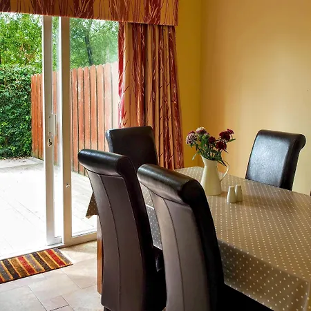 Abbey Court 3* ニーナー