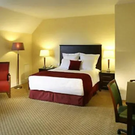 Abbey Court Hotel 3*