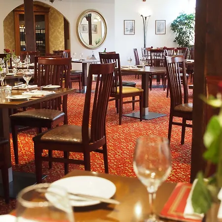 Abbey Court Hotel 3*