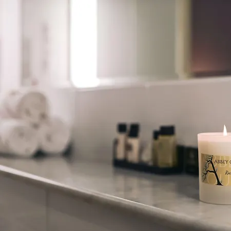 Abbey Court Отель Нина