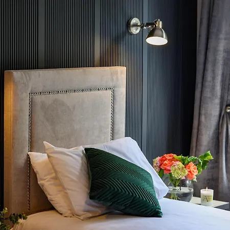 Hotel Abbey Court