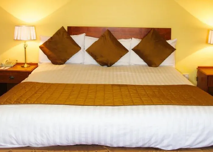 Abbey Court 3*