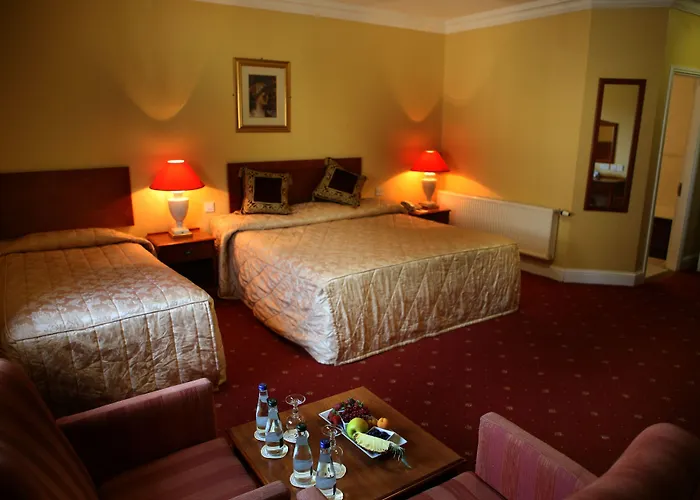 Abbey Court Hotel 3*